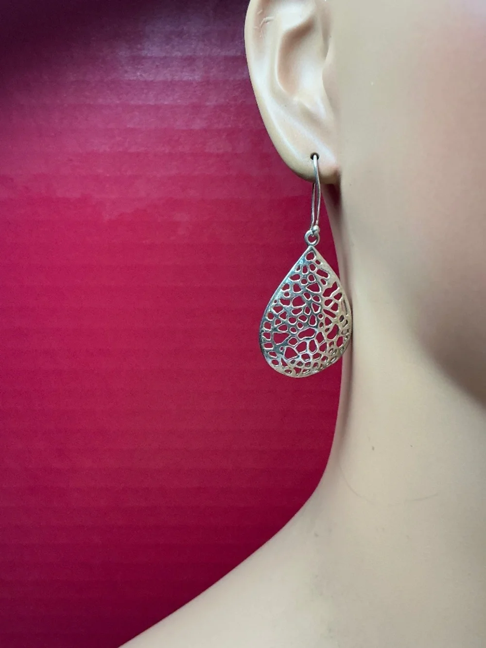 Sterling Silver Teardrop Shaped Filigree Dangle Earrings. 1.5 inches long